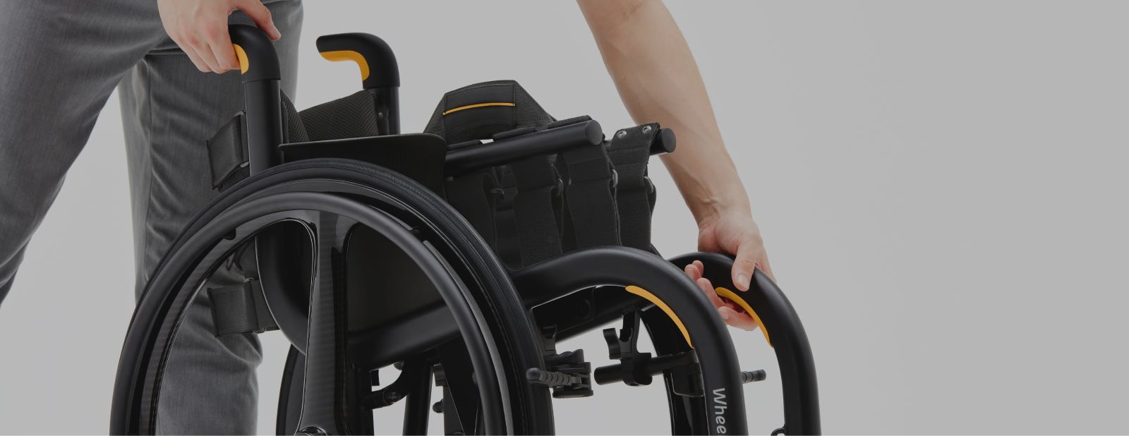 Foldable backrest