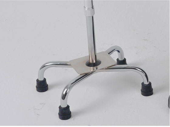 Quad Base with Dual-Leg Use